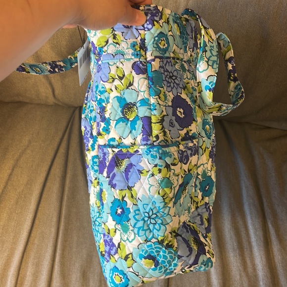 Vera Bradley Factory Pleated Tote - NWT!! - Picture 6 of 8